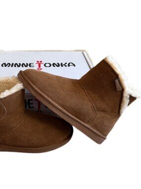MINNETONKA ANKLE BOOTS SUEDE UPPERS, WOMENS 8 RETIRED-RARE! *NEW*
